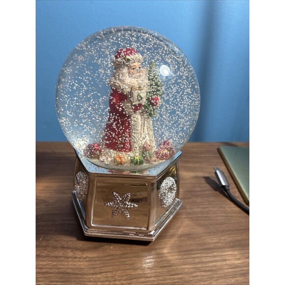Spode Christmas Santa Musical Snow Globe WORKS We Wish You A Merry Christmas - Picture 4 of 9